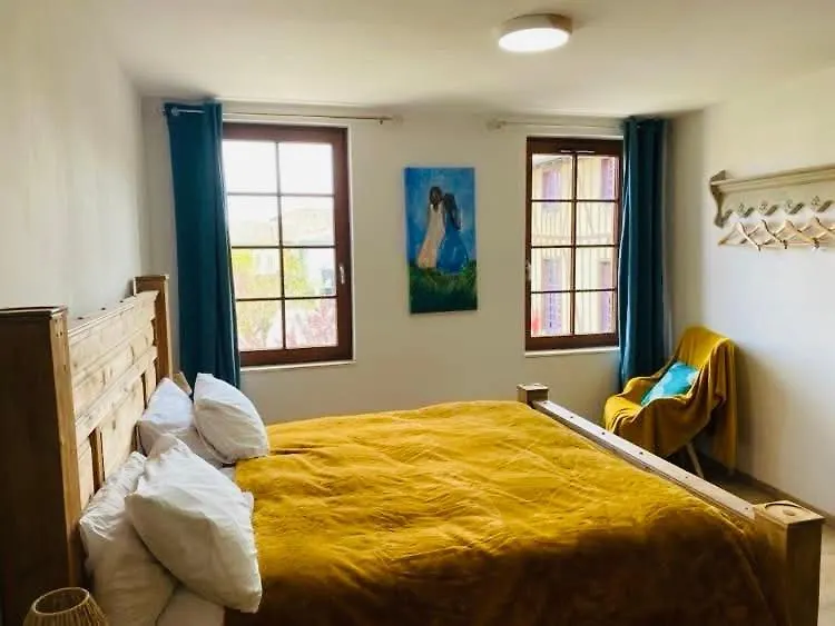Hote Labyrinthe Sur La Place Chambres D, Hotes , Calme ,Netflix Mirepoix  Mirepoix (Ariege)